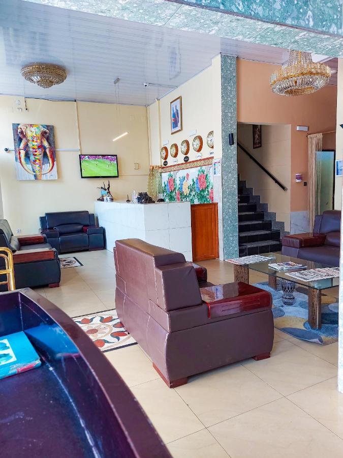 Hotel Relax Kinshasa Exteriör bild