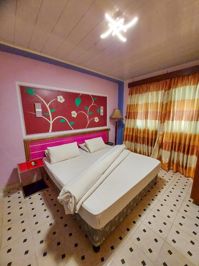 Hotel Relax Kinshasa Exteriör bild